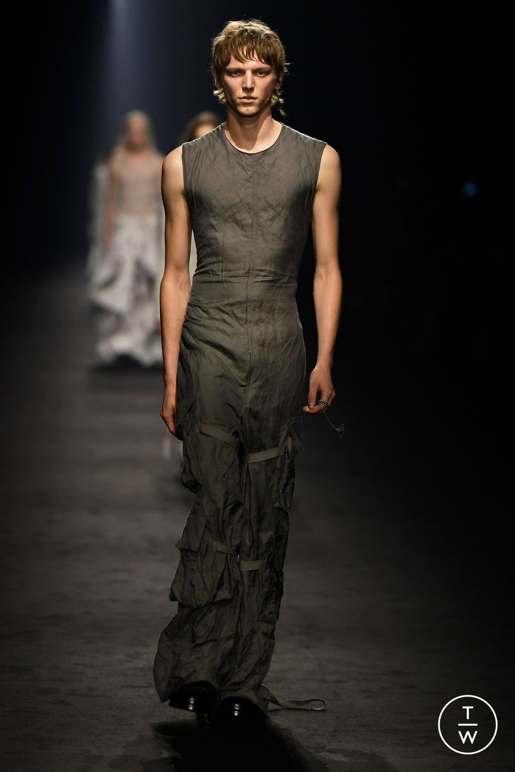 Fashion Week Paris Spring/Summer 2024 look 32 from the Ann Demeulemeester collection 女装