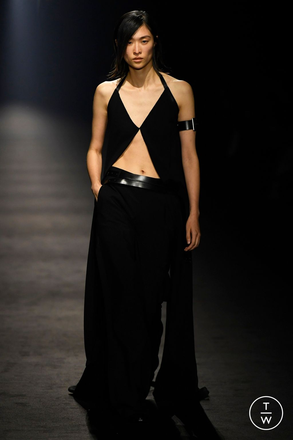 Fashion Week Paris Spring/Summer 2024 look 49 from the Ann Demeulemeester collection 女装