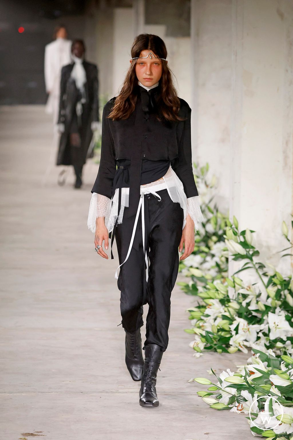 Fashion Week Paris Spring/Summer 2025 look 5 from the Ann Demeulemeester collection 女装