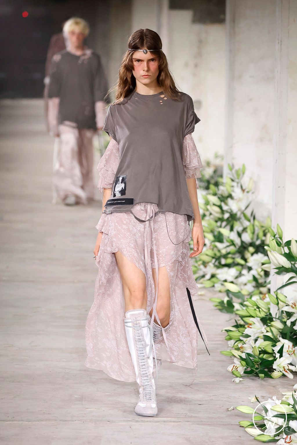 Fashion Week Paris Spring-Summer 2025 look 26 from the Ann Demeulemeester collection 女装