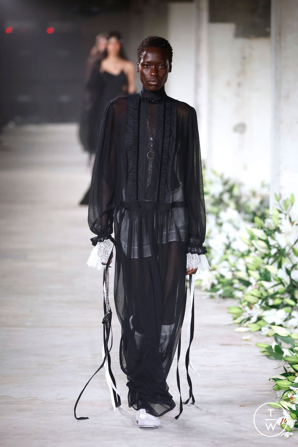 Fashion Week Paris Spring-Summer 2025 look 38 from the Ann Demeulemeester collection womenswear