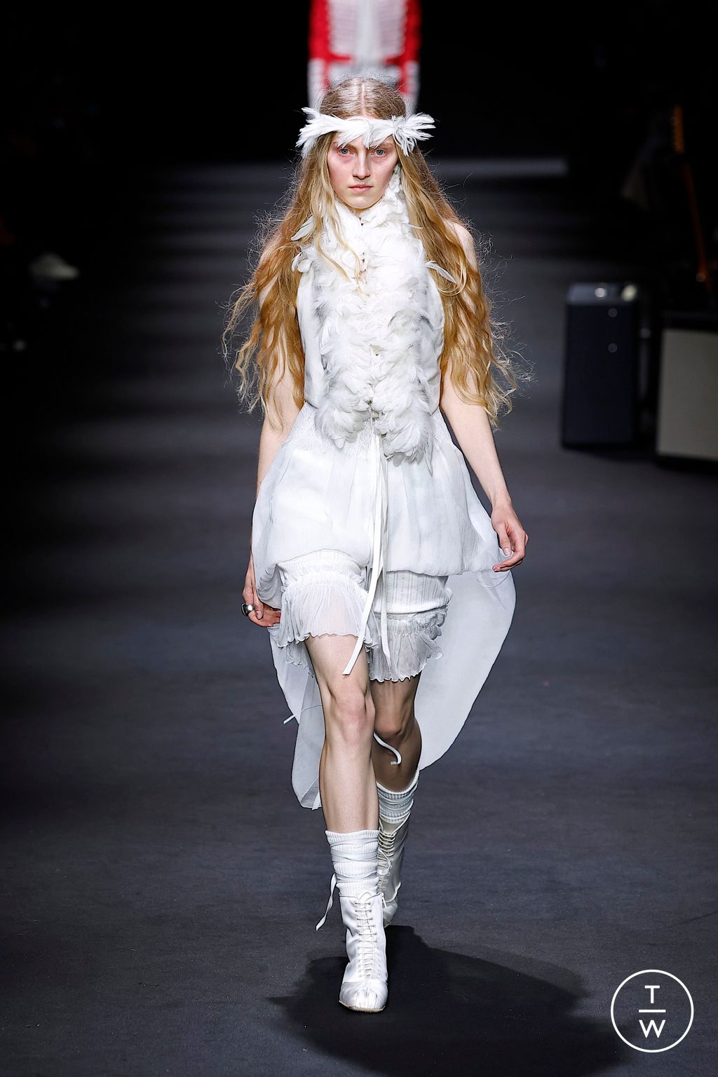 Fashion Week Paris Spring/Summer 2026 look 17 from the Ann Demeulemeester collection womenswear