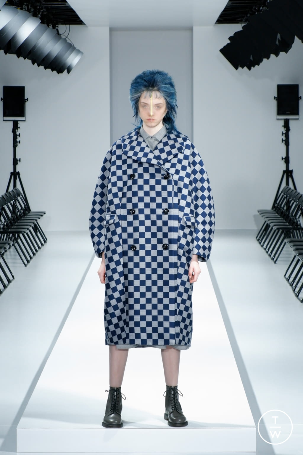 Fashion Week Paris Fall/Winter 2021 look 3 de la collection Anrealage womenswear