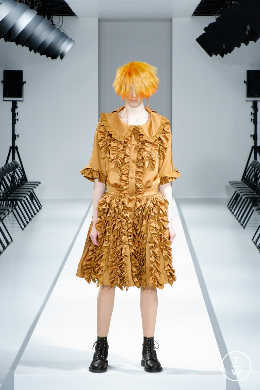 Fashion Week Paris Fall/Winter 2021 look 26 de la collection Anrealage womenswear