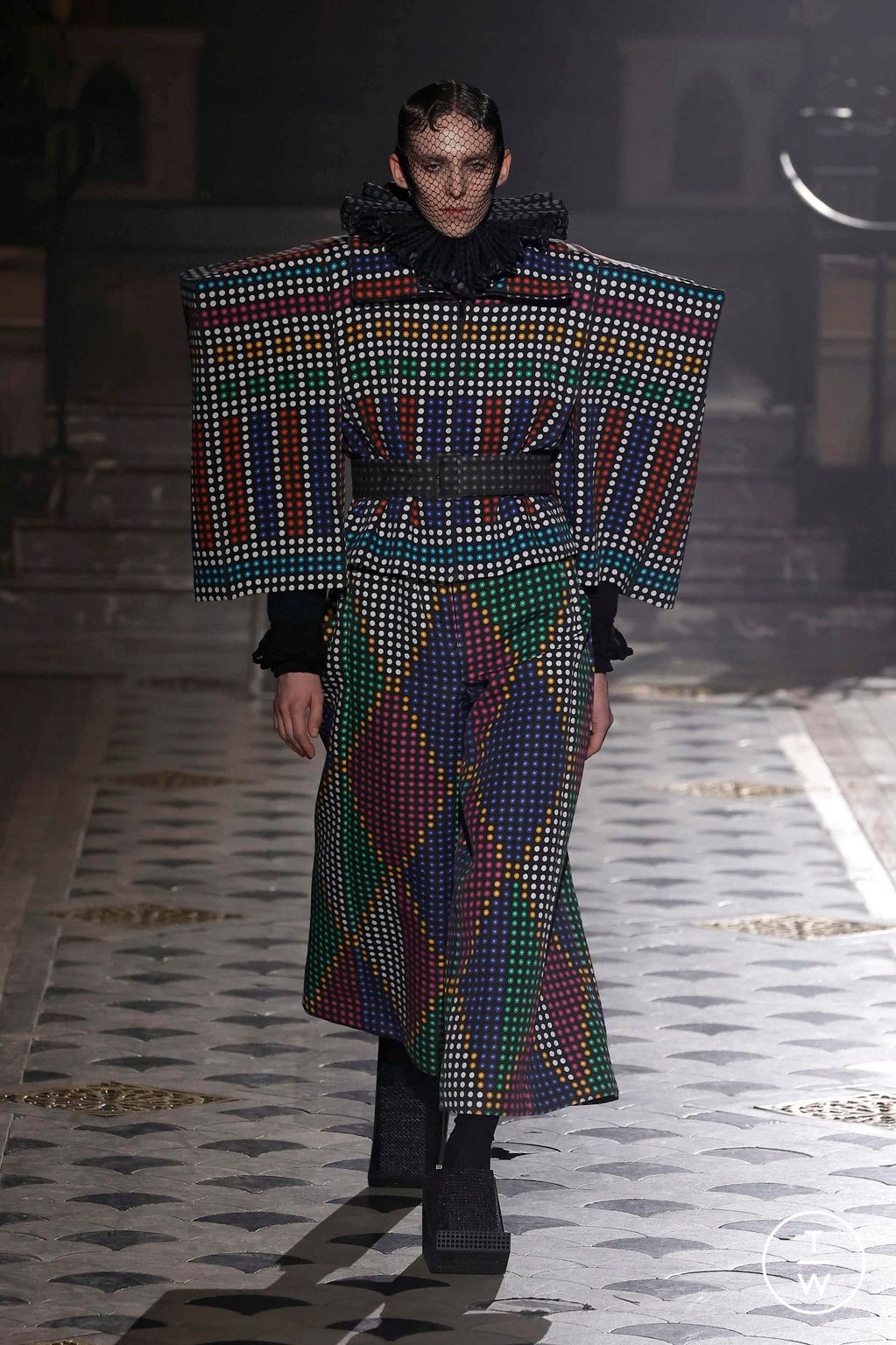 Fashion Week Paris Fall/Winter 2025 look 1 from the Anrealage collection 女装
