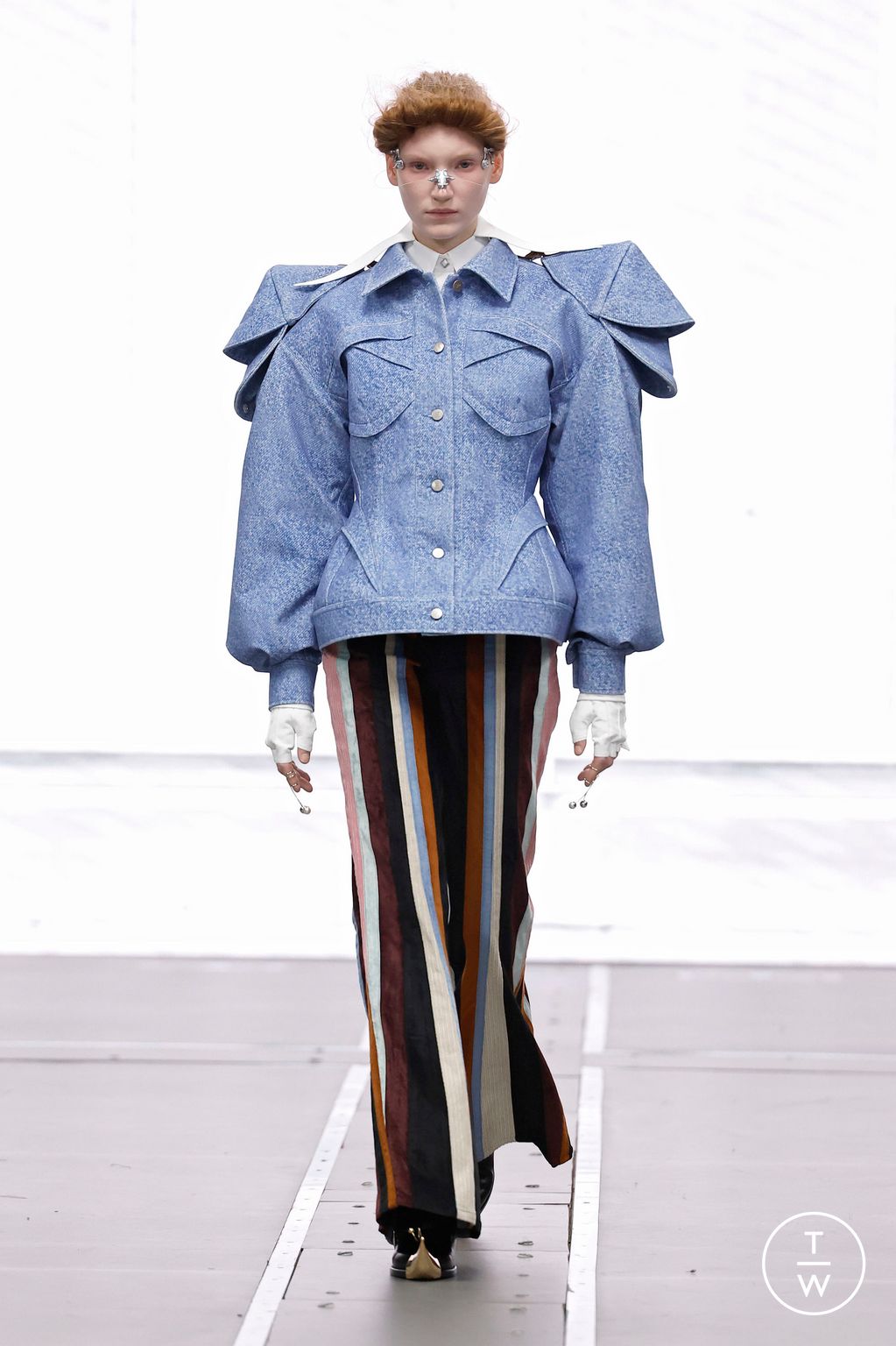 Fashion Week Paris Fall/Winter 2026 look 12 from the Anrealage collection womenswear