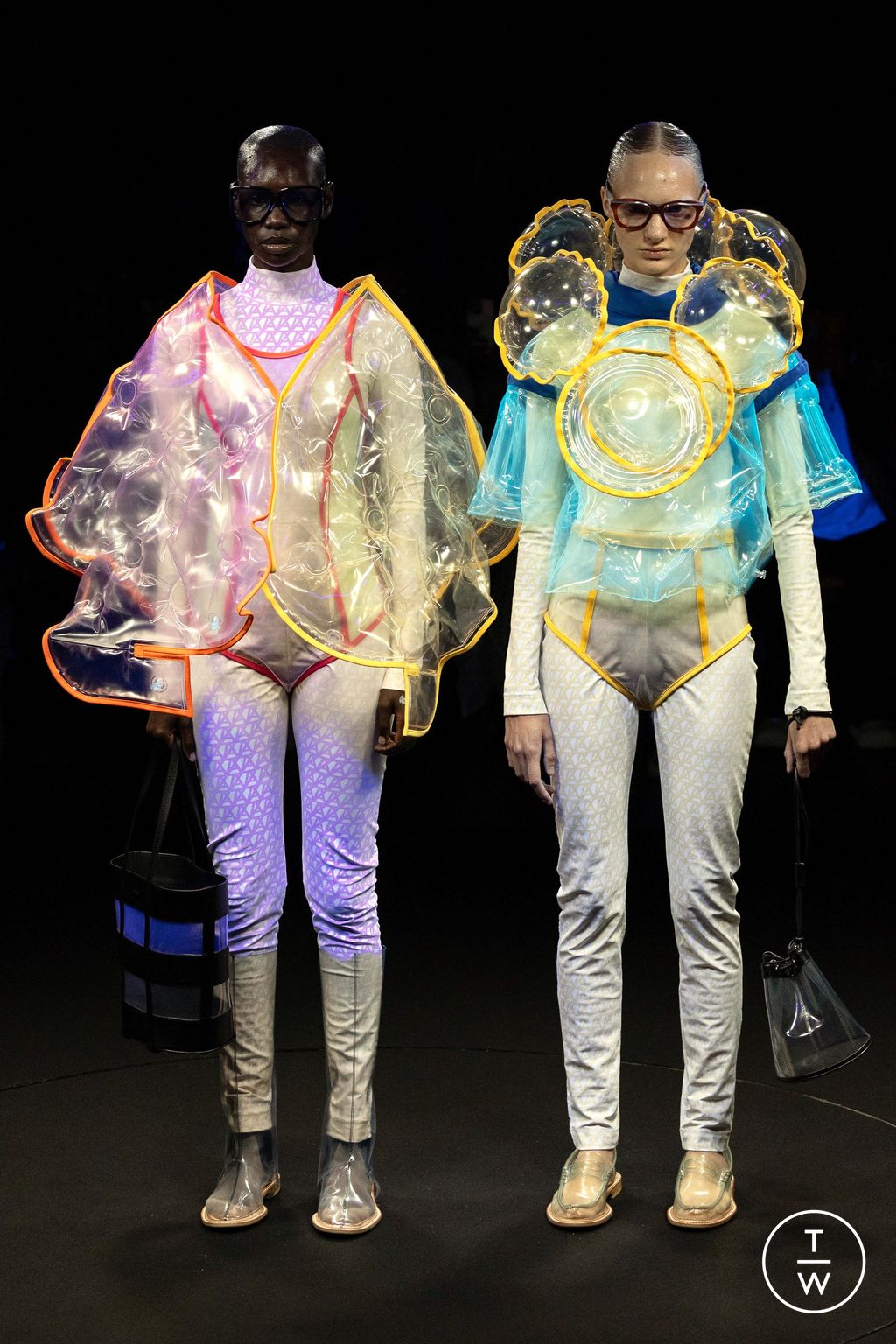 Fashion Week Paris Spring/Summer 2024 look 3 from the Anrealage collection 女装