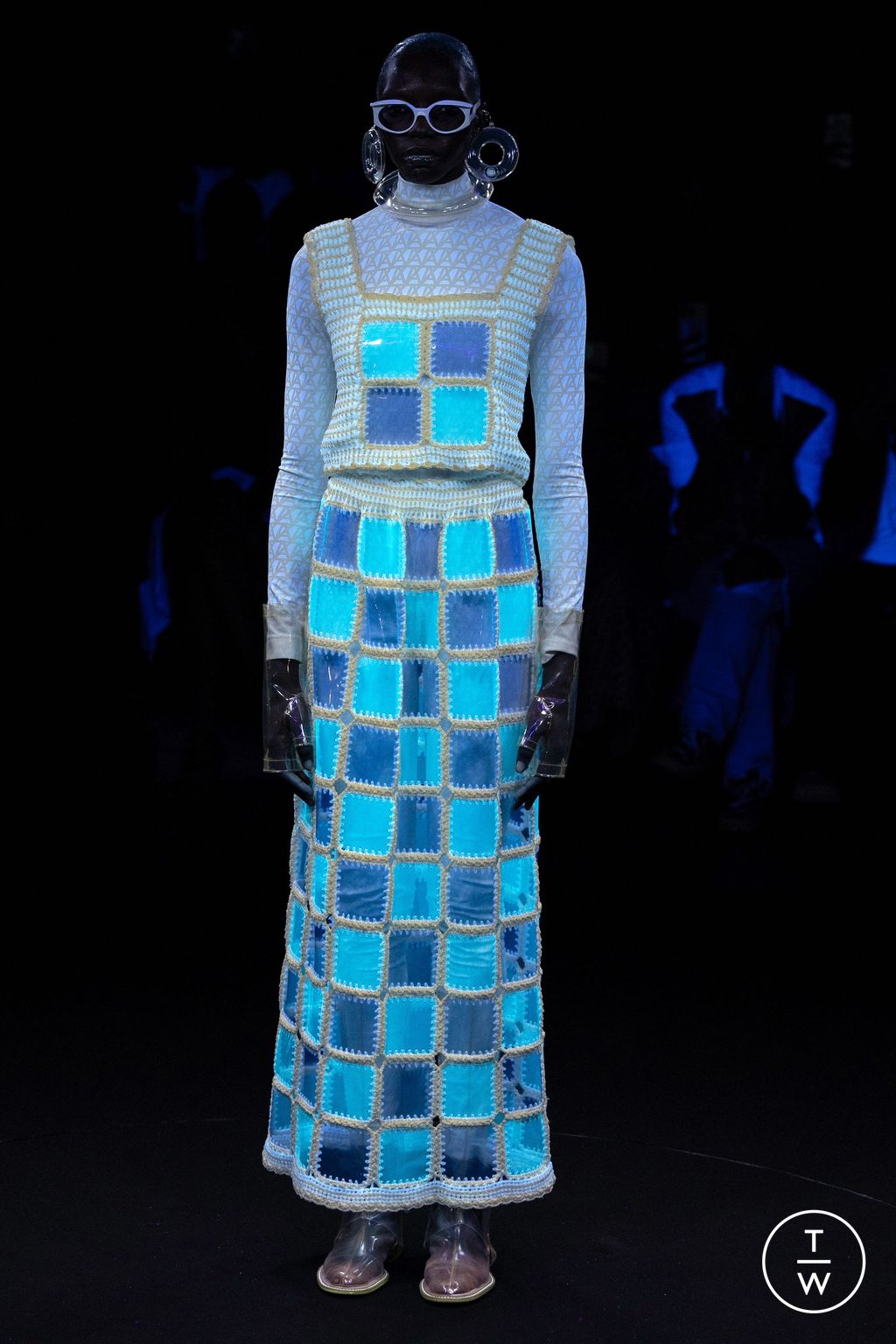 Fashion Week Paris Spring/Summer 2024 look 10 from the Anrealage collection womenswear