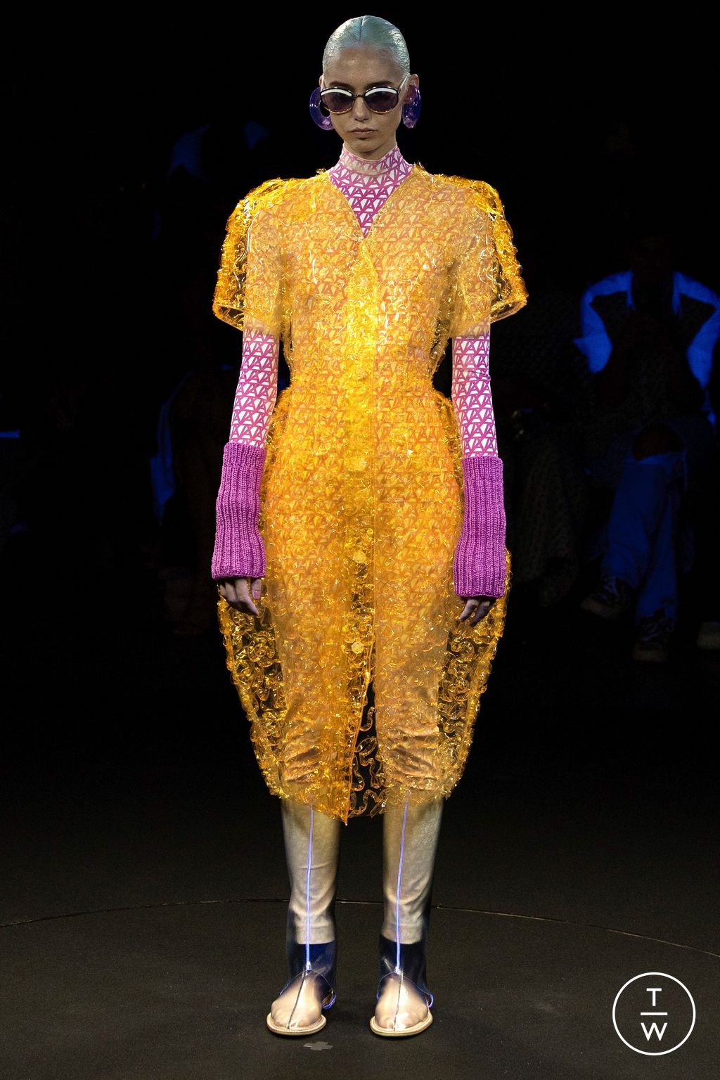 Fashion Week Paris Spring/Summer 2024 look 12 from the Anrealage collection 女装