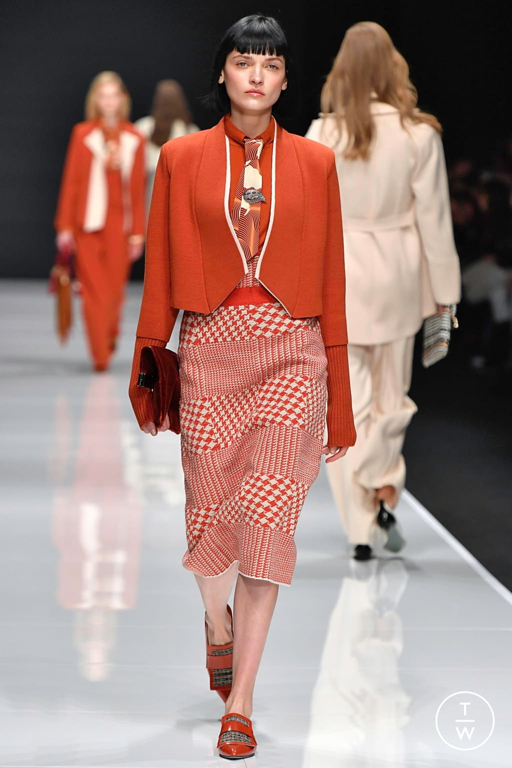 Fashion Week Milan Fall/Winter 2019 look 29 from the Anteprima collection womenswear