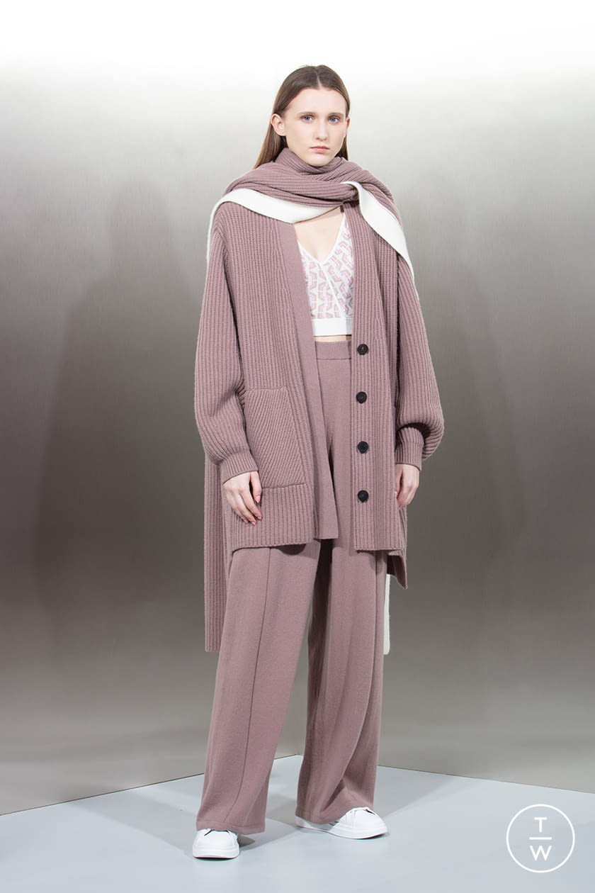 Fashion Week Milan Fall/Winter 2021 look 23 from the Anteprima collection womenswear