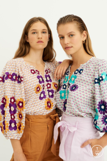 Fashion Week Paris Spring/Summer 2021 look 5 from the Antik Batik collection womenswear