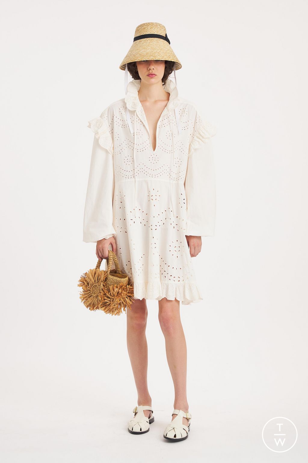 Fashion Week Paris Spring/Summer 2026 look 2 from the Antik Batik collection womenswear