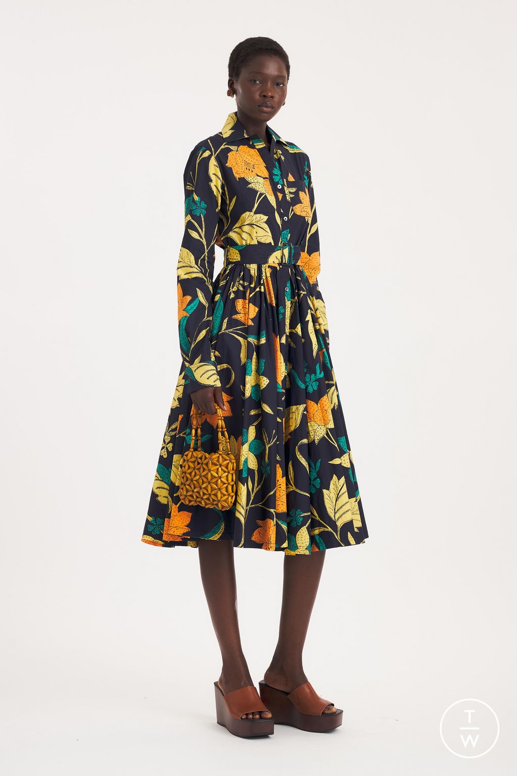 Fashion Week Paris Spring/Summer 2026 look 39 from the Antik Batik collection womenswear