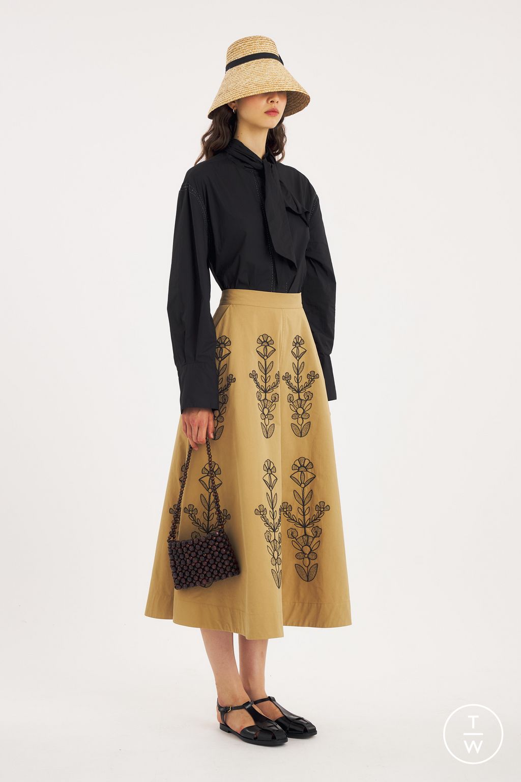 Fashion Week Paris Spring/Summer 2026 look 43 from the Antik Batik collection 女装