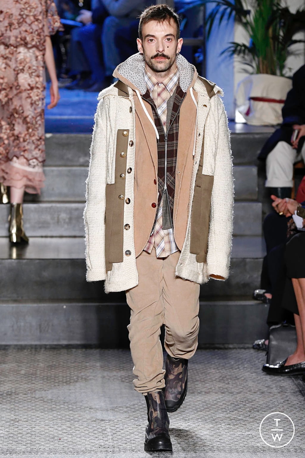 Fashion Week Milan Fall/Winter 2019 look 49 from the Antonio Marras collection 女装
