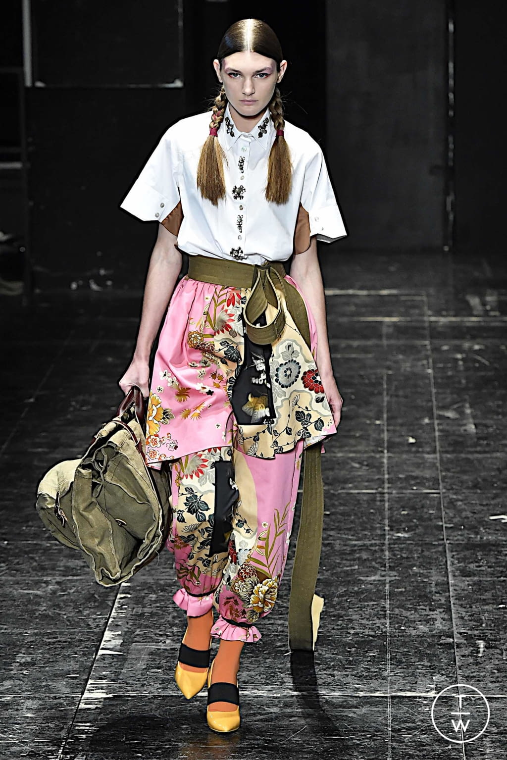 Fashion Week Milan Spring/Summer 2020 look 2 from the Antonio Marras collection 女装