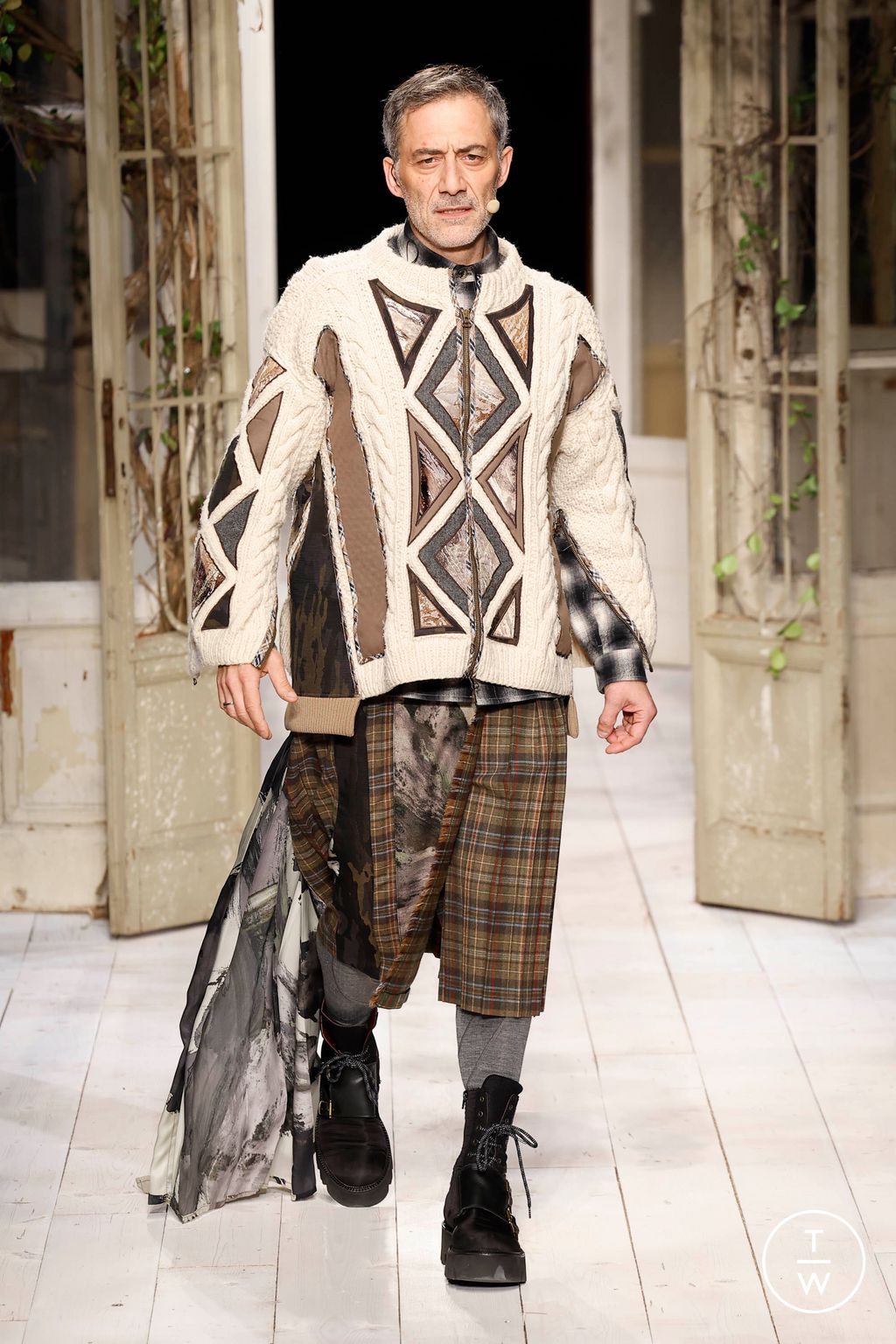 Fashion Week Milan Fall/Winter 2024 look 2 de la collection Antonio Marras womenswear