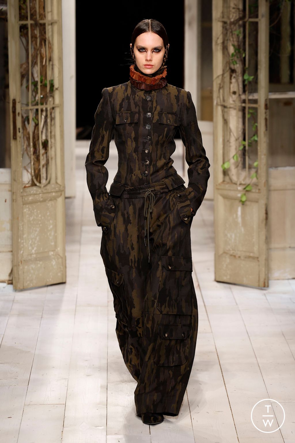 Fashion Week Milan Fall/Winter 2024 look 23 de la collection Antonio Marras womenswear