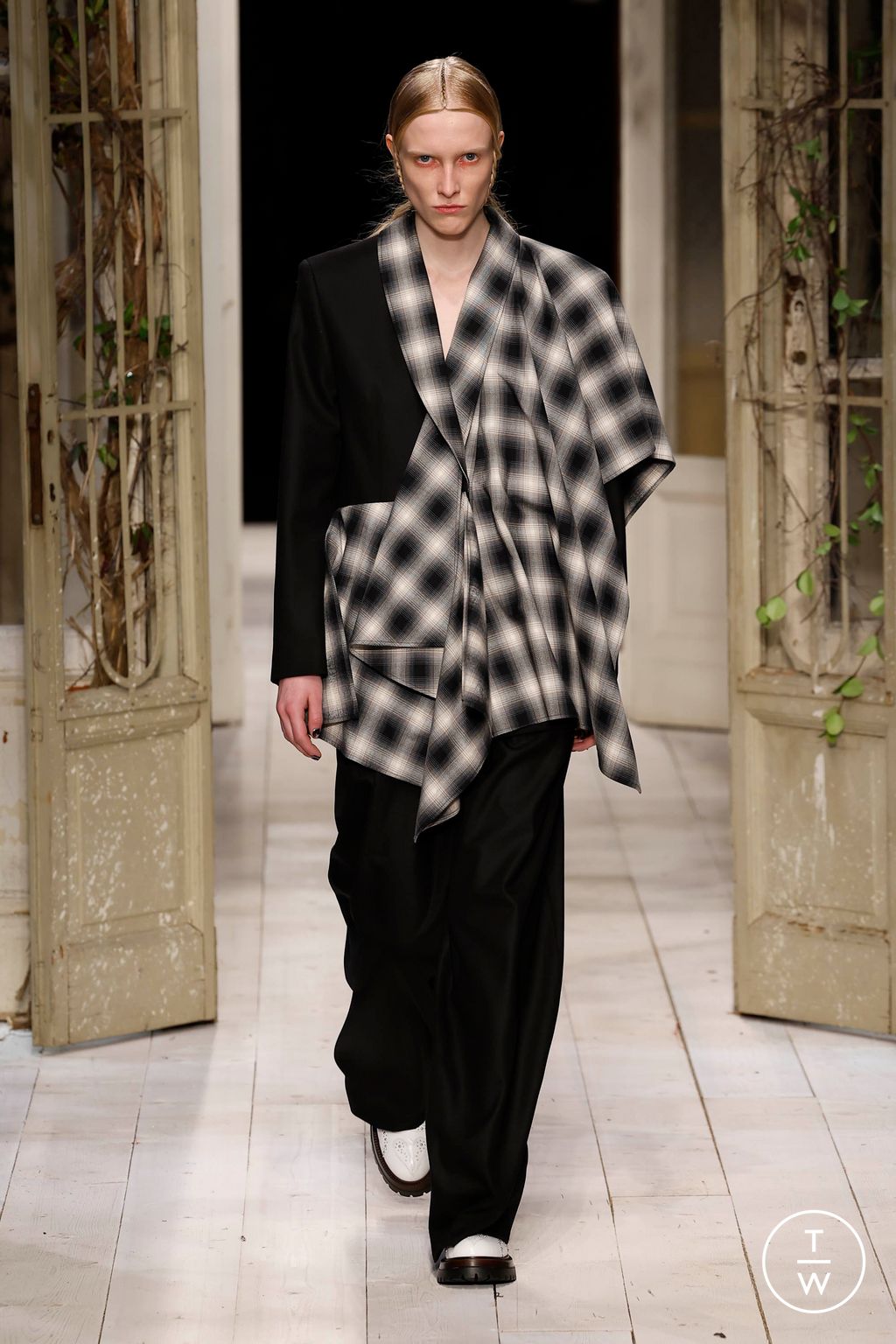 Fashion Week Milan Fall/Winter 2024 look 50 de la collection Antonio Marras womenswear