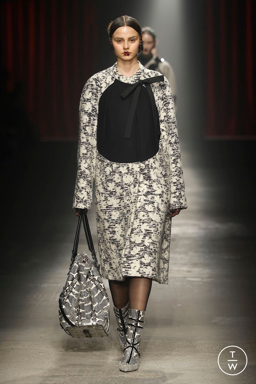 Fashion Week Milan Fall/Winter 2025 look 25 from the Antonio Marras collection 女装