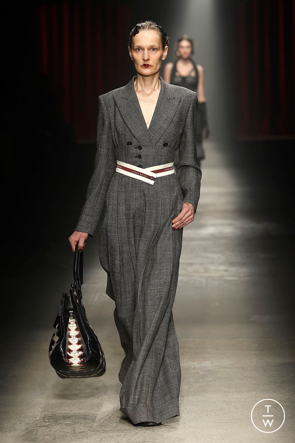 Fashion Week Milan Fall/Winter 2025 look 27 from the Antonio Marras collection 女装