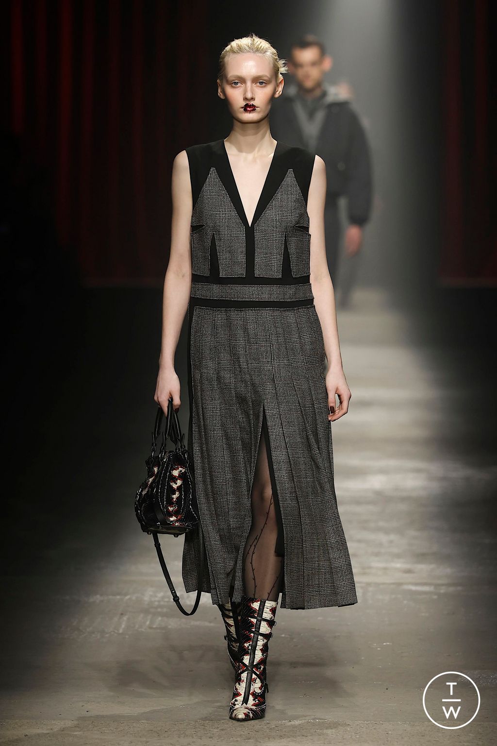 Fashion Week Milan Fall/Winter 2025 look 29 from the Antonio Marras collection 女装