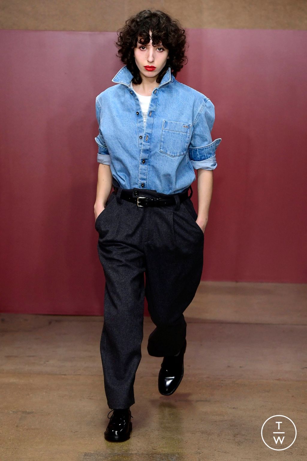 Fashion Week Paris Fall/Winter 2023 look 4 from the Apc collection 女装
