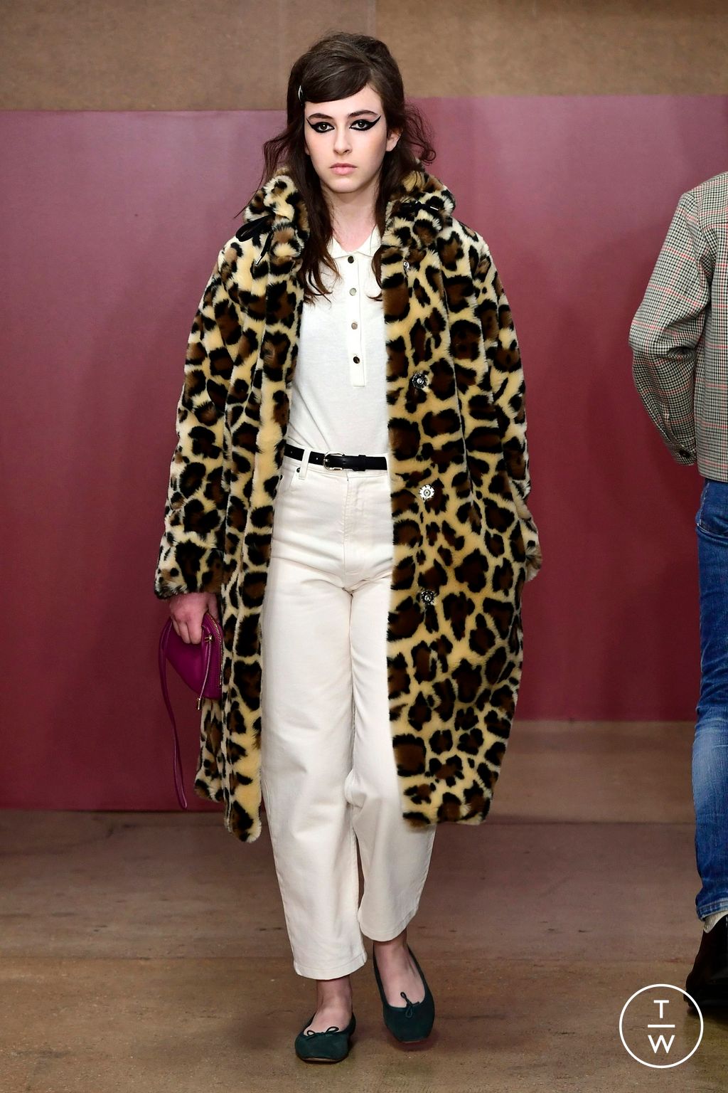 Fashion Week Paris Fall/Winter 2023 look 19 from the Apc collection 女装