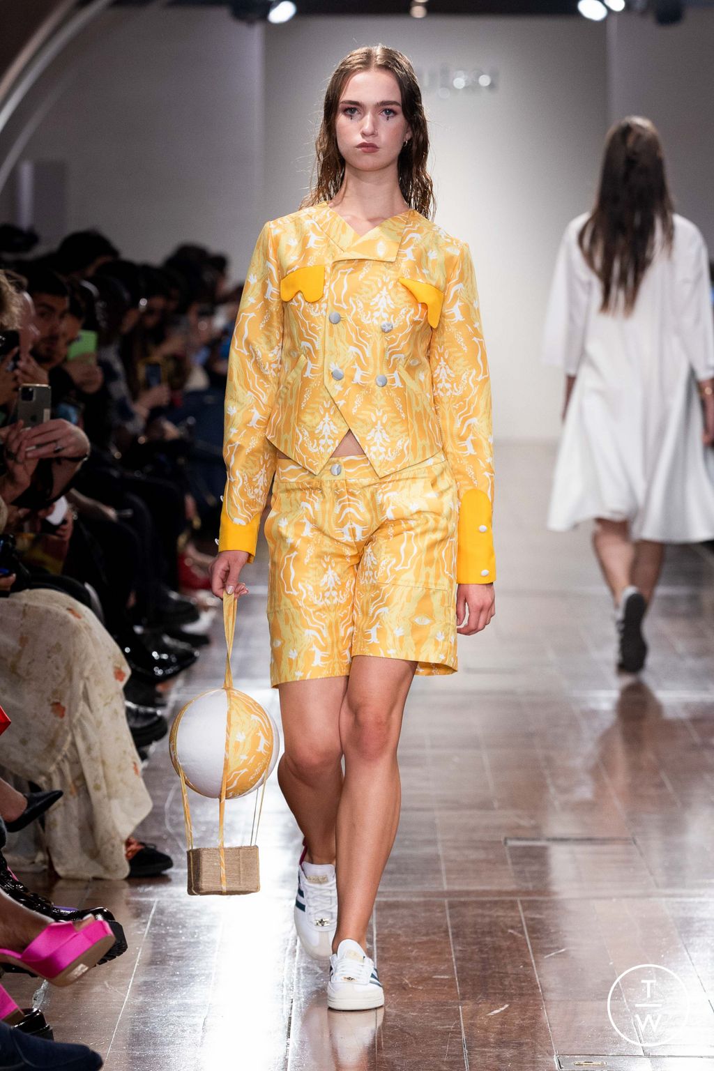 Fashion Week London Spring/Summer 2024 look 4 from the APUJAN collection womenswear