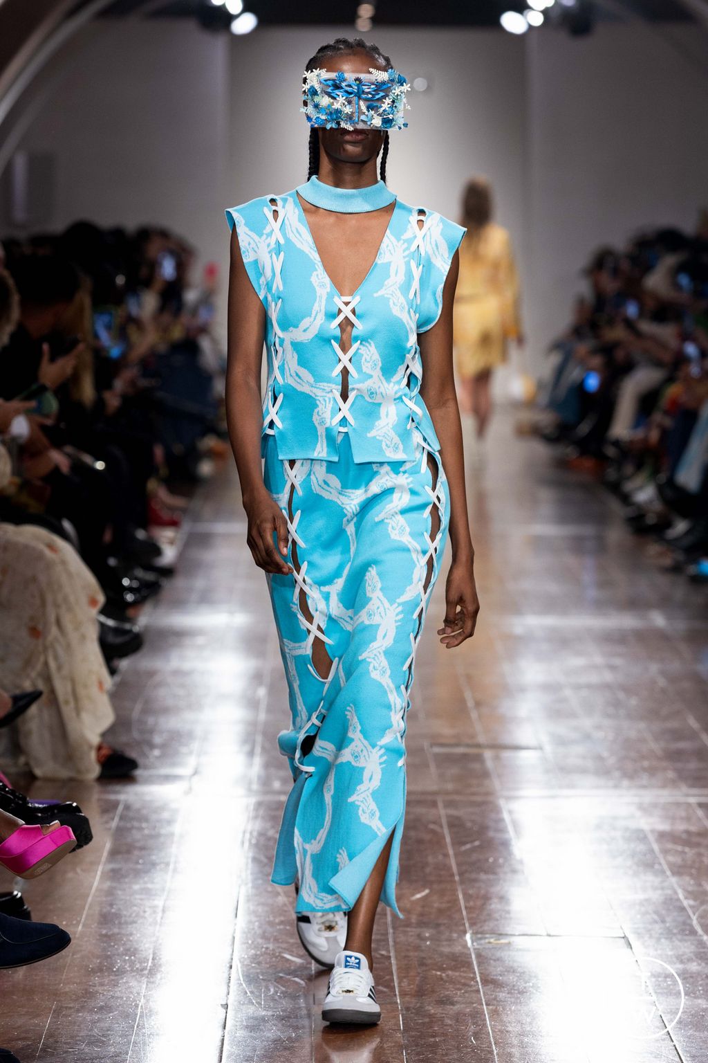 Fashion Week London Spring/Summer 2024 look 5 from the APUJAN collection 女装