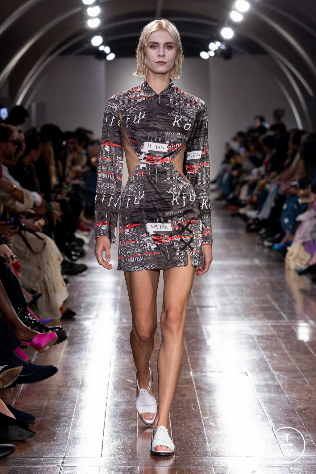 Fashion Week London Spring/Summer 2024 look 17 from the APUJAN collection womenswear