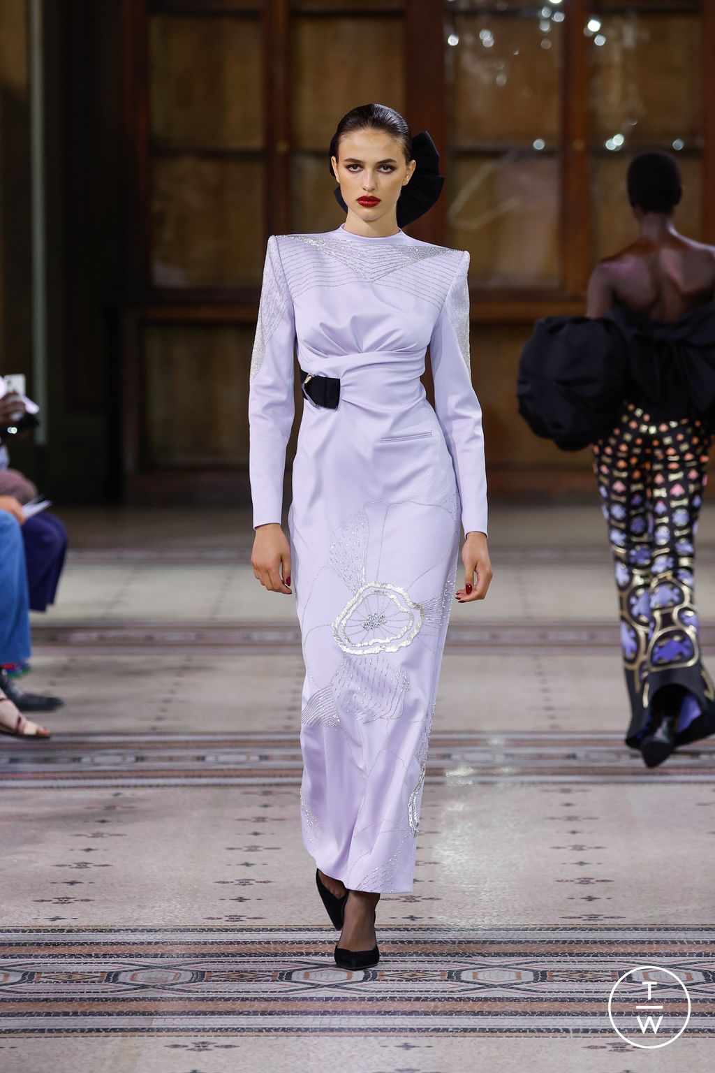 Fashion Week Paris Fall/Winter 2022 look 13 from the ArdAzAei collection couture