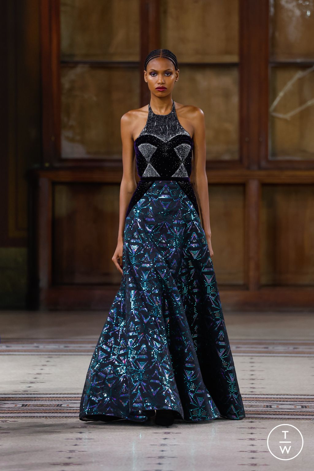 Fashion Week Paris Fall/Winter 2022 look 20 from the ArdAzAei collection couture