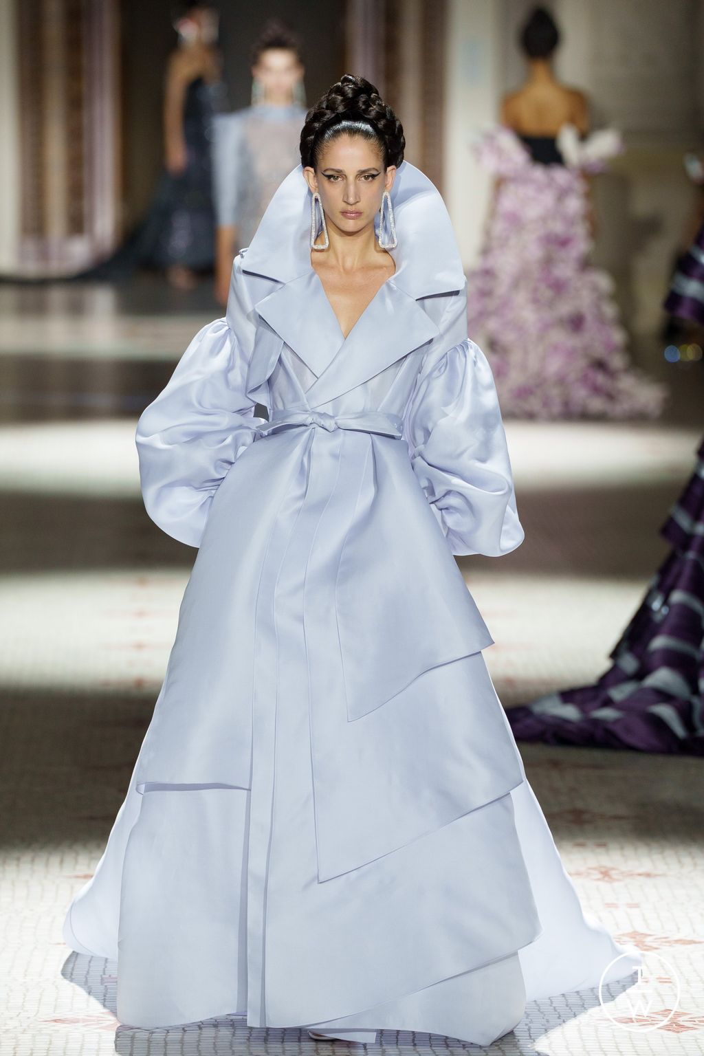 Fashion Week Paris Fall/Winter 2024 look 22 from the ArdAzAei collection couture