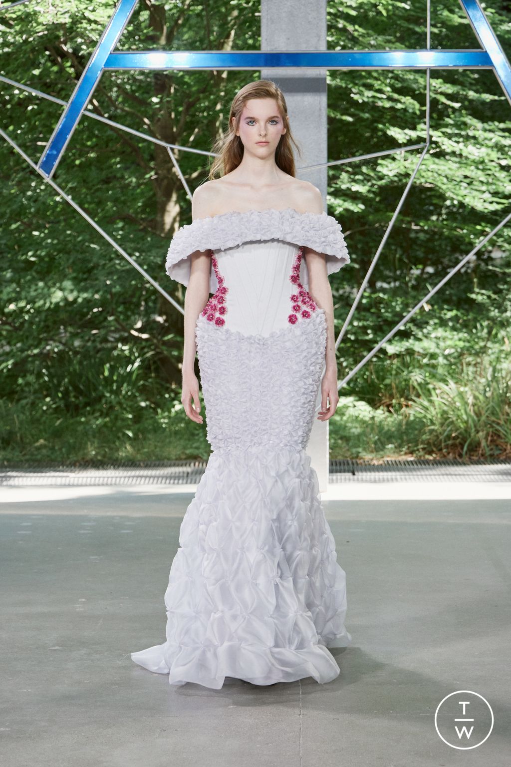 Fashion Week Paris Fall/Winter 2025 look 13 from the ArdAzAei collection 高级定制