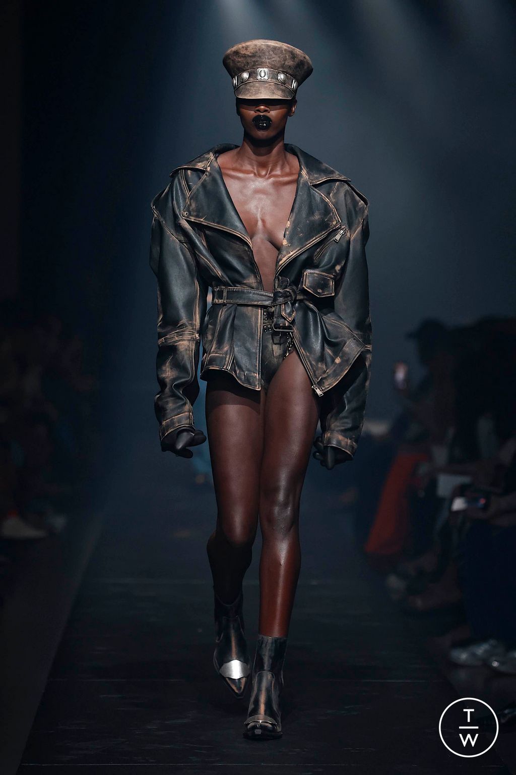 Fashion Week New York Fall/Winter 2024 look 16 from the Area collection womenswear