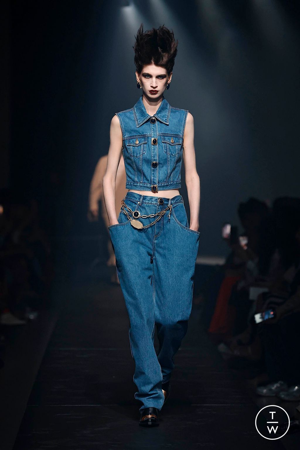 Fashion Week New York Fall/Winter 2024 look 17 from the Area collection womenswear