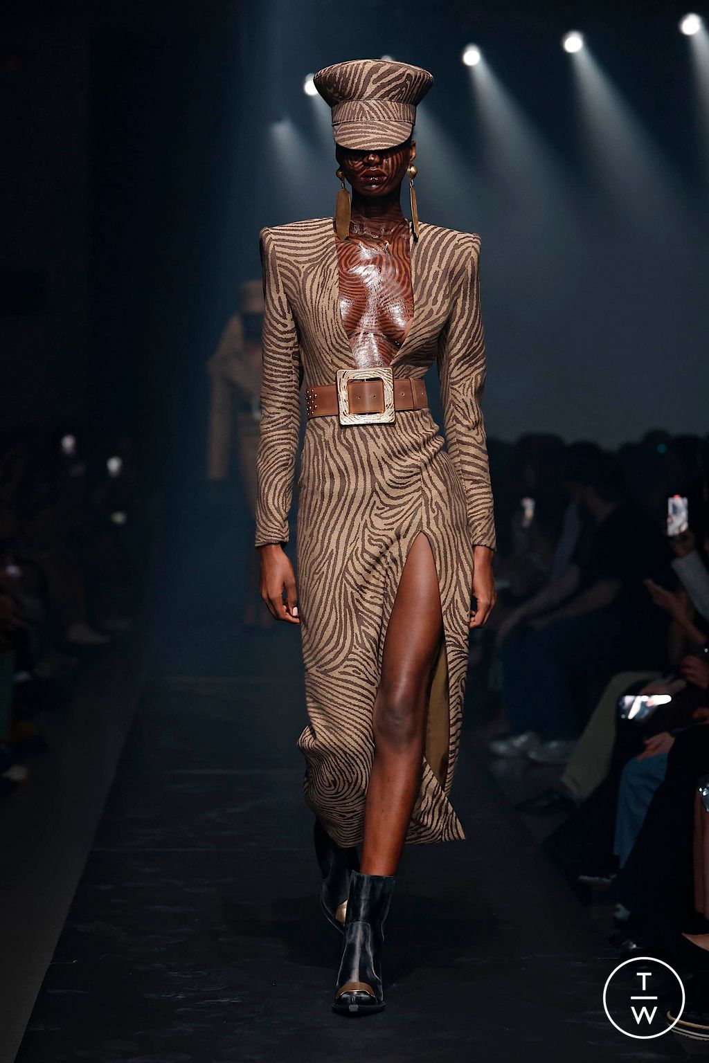 Fashion Week New York Fall/Winter 2024 look 24 from the Area collection 女装