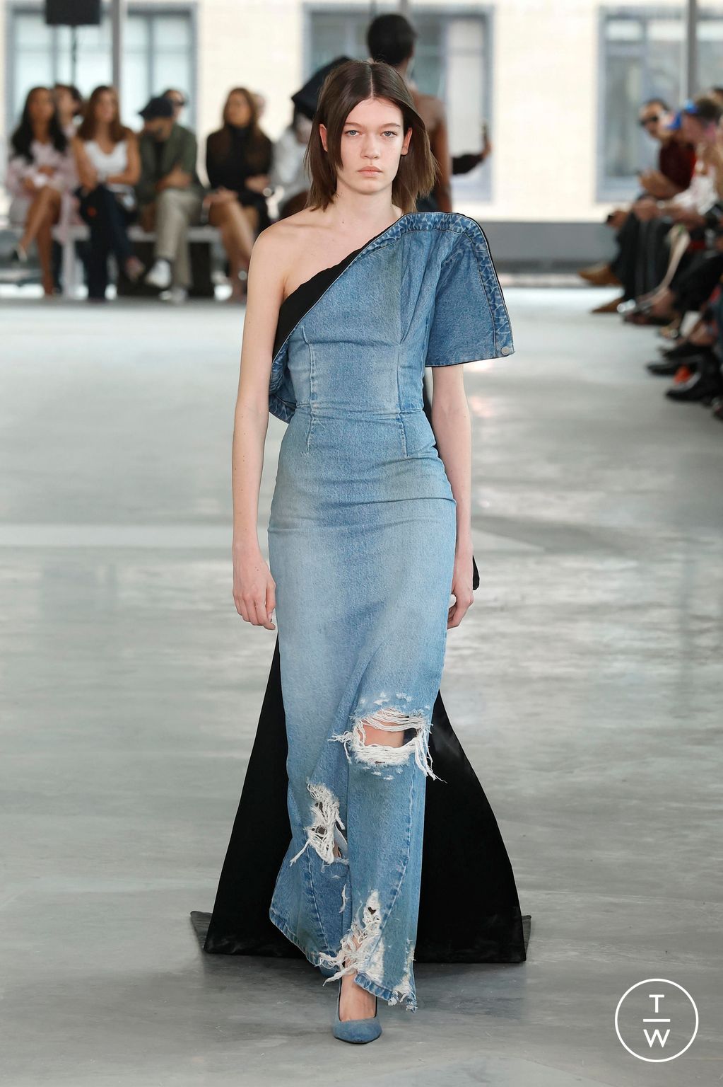 Fashion Week New York Spring/Summer 2026 look 24 from the Area collection womenswear