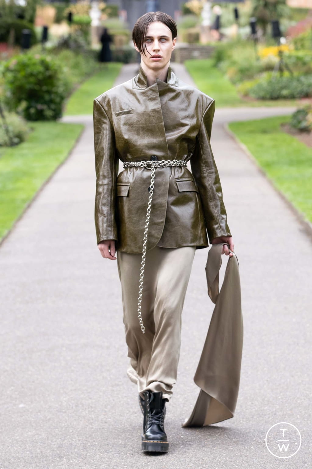 Fashion Week London Spring/Summer 2021 look 30 from the Art School collection womenswear