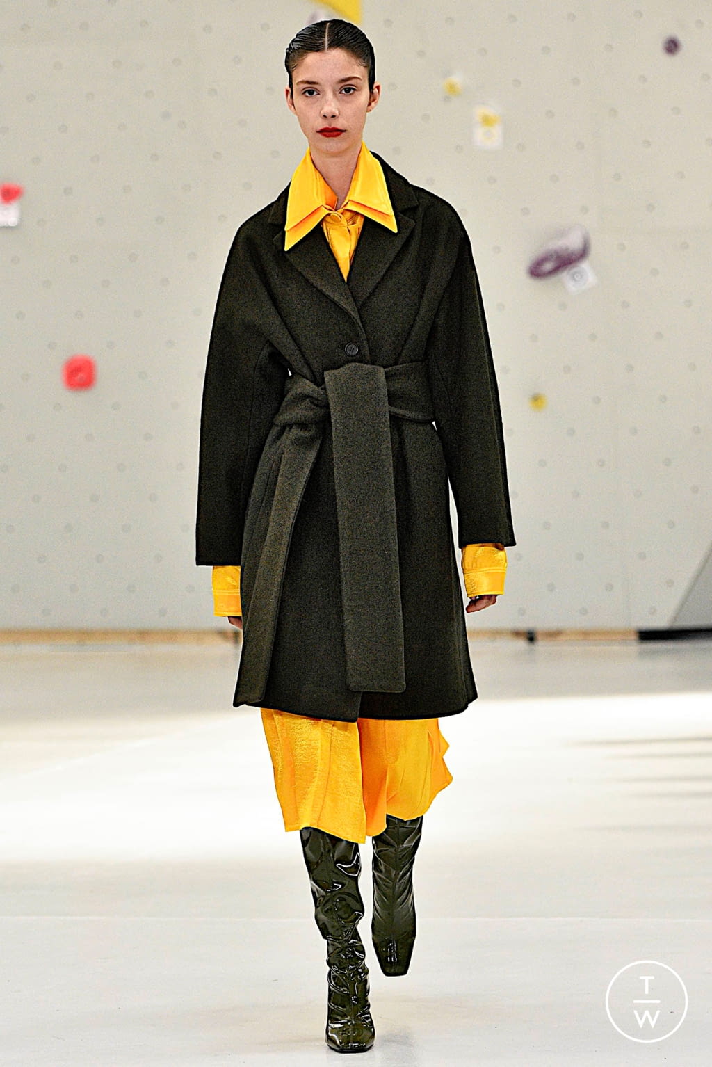 Fashion Week Milan Fall/Winter 2019 look 17 from the Arthur Arbesser collection womenswear
