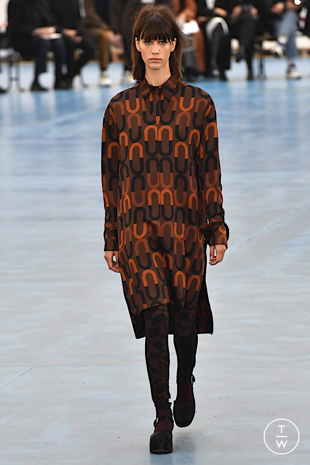 Fashion Week Milan Fall/Winter 2020 look 6 de la collection Arthur Arbesser womenswear