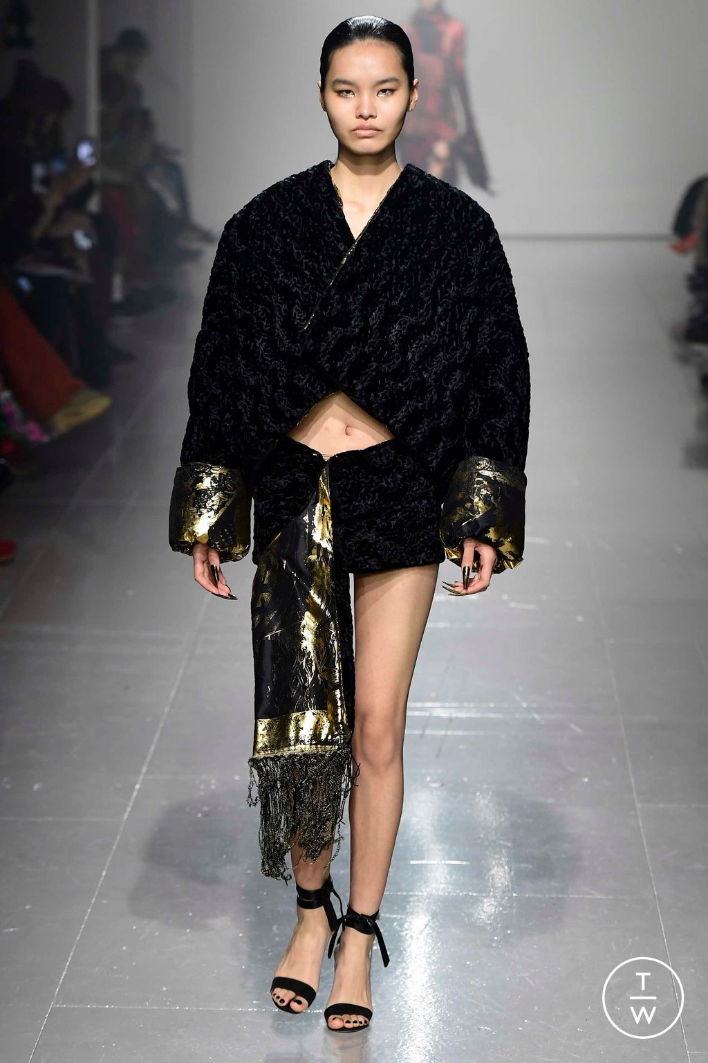 Fashion Week London Fall/Winter 2023 look 5 from the Asai collection 女装