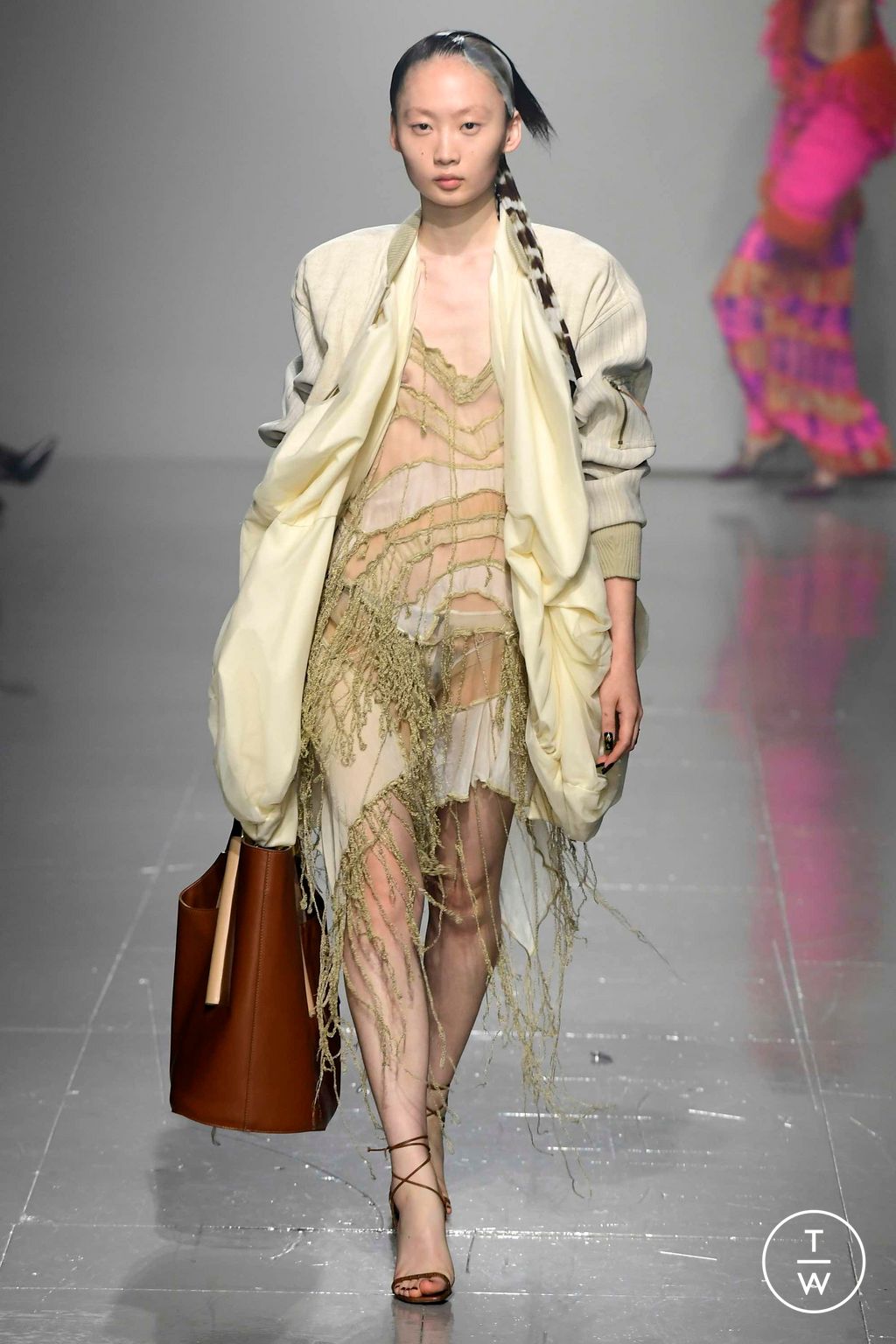Fashion Week London Fall/Winter 2023 look 13 from the Asai collection womenswear