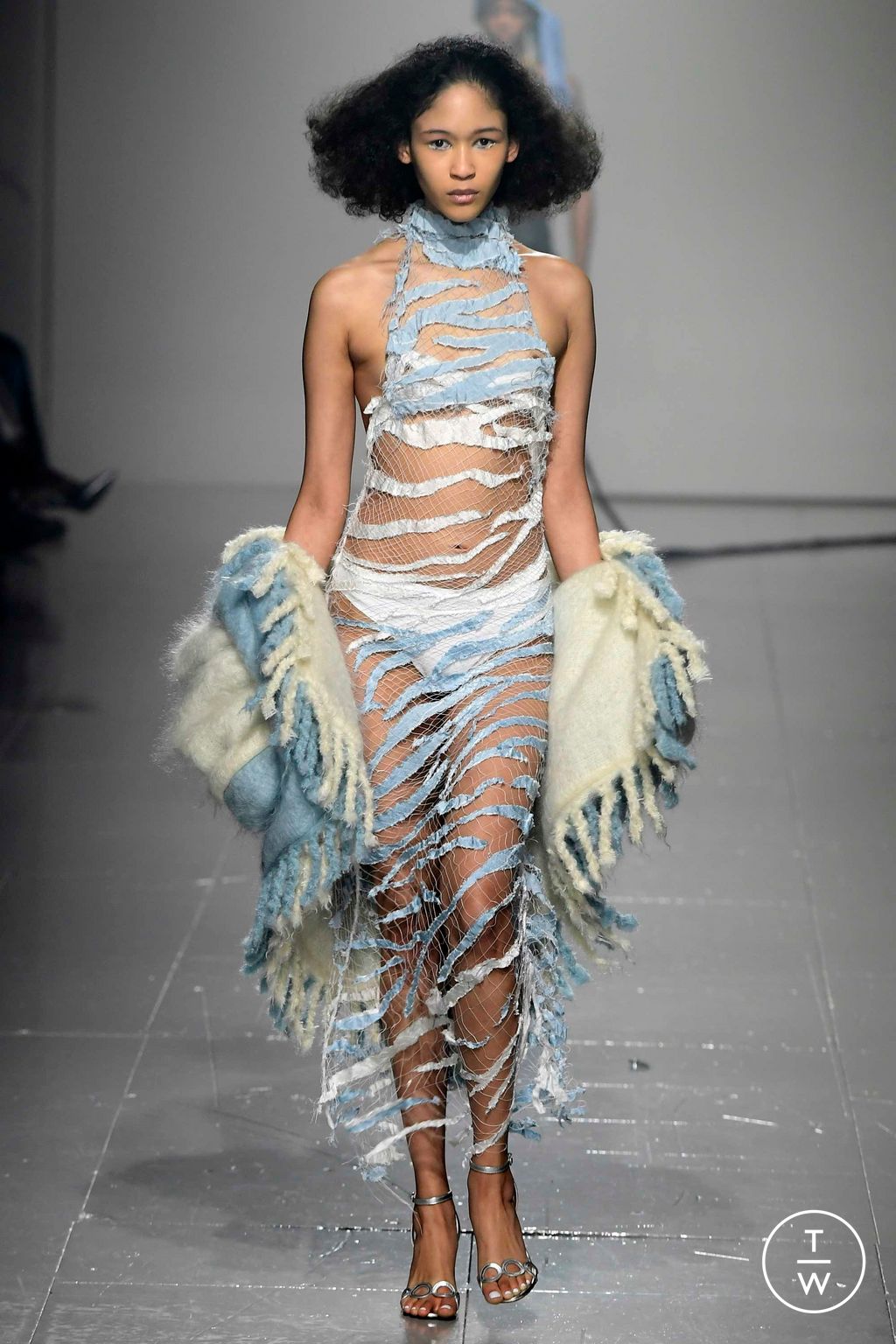 Fashion Week London Fall/Winter 2023 look 16 de la collection Asai womenswear