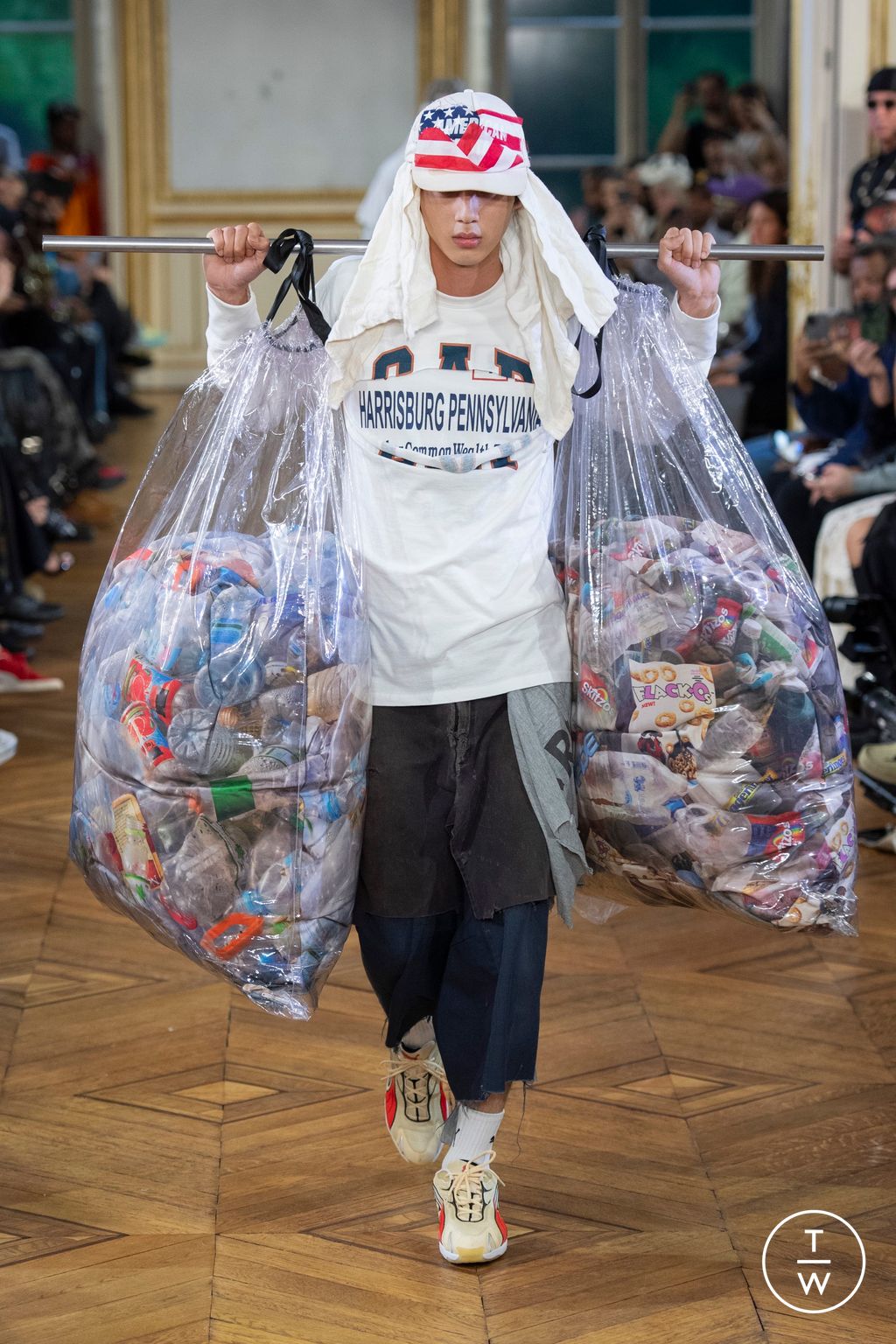 Fashion Week Paris Spring-Summer 2025 look 20 from the AWGE collection menswear