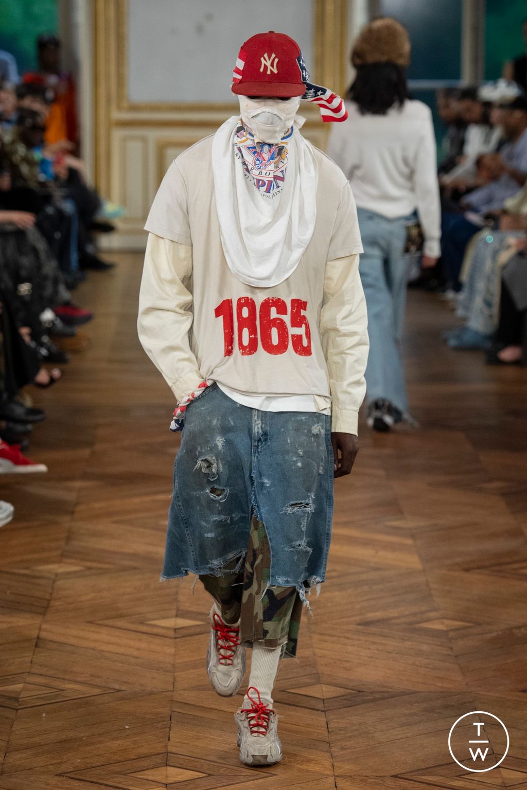 Fashion Week Paris Spring-Summer 2025 look 22 from the AWGE collection menswear
