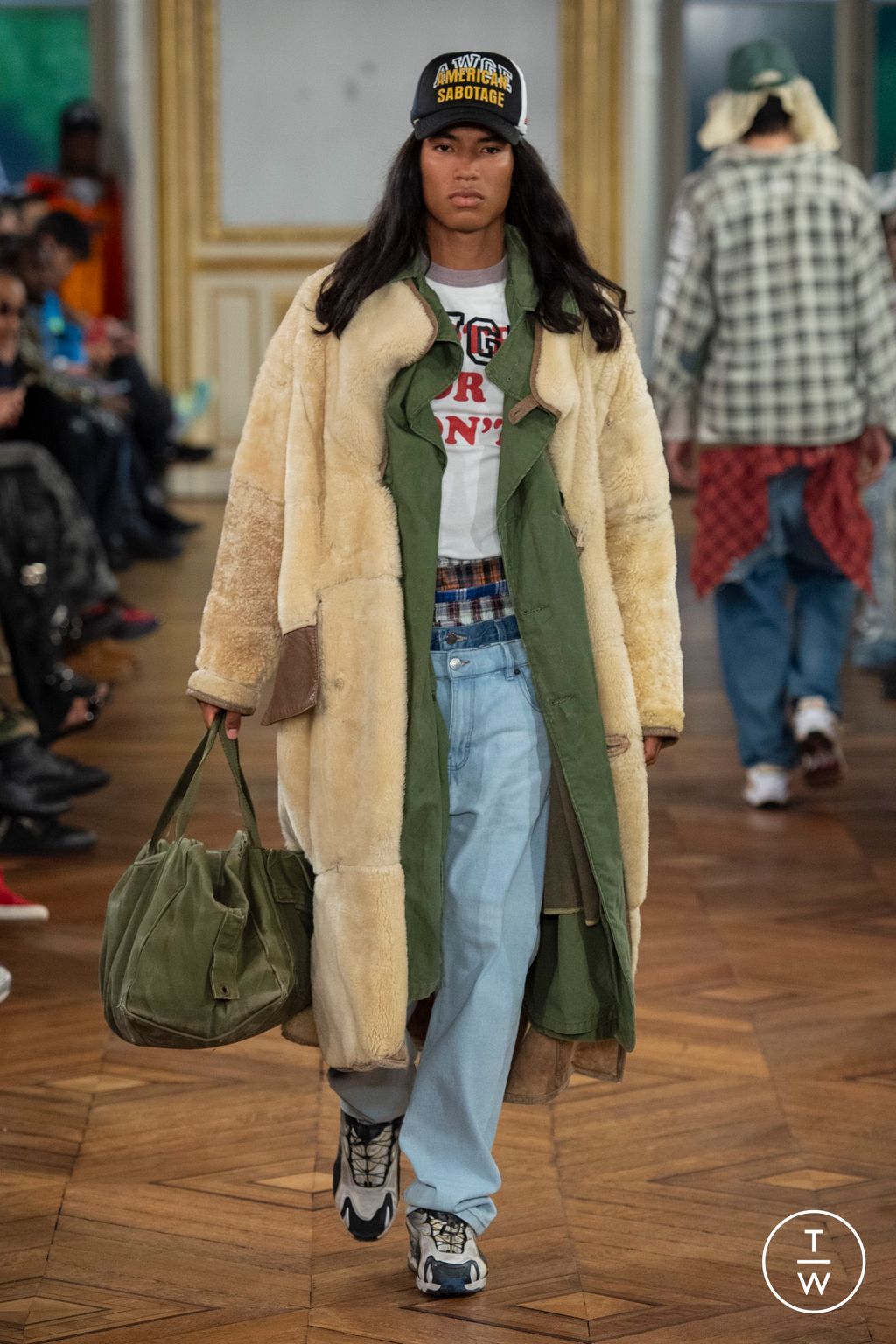Fashion Week Paris Spring-Summer 2025 look 29 de la collection AWGE menswear