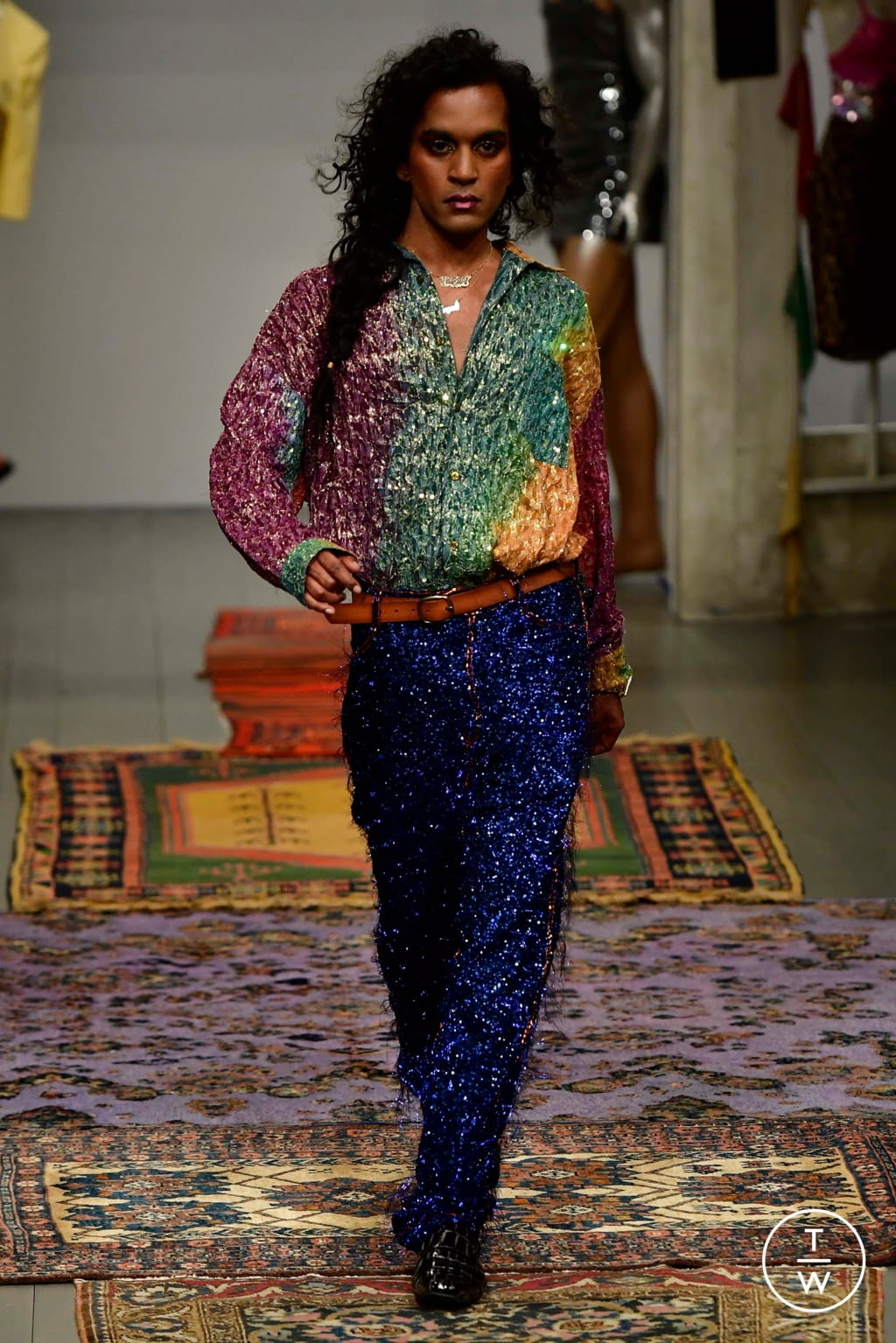 Fashion Week London Fall/Winter 2018 look 5 from the Ashish collection 女装